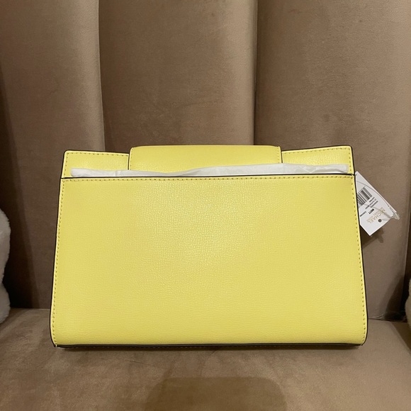 Flash sale ☀️ NWT Micheal Kors Mott ☀️ - Picture 3 of 3